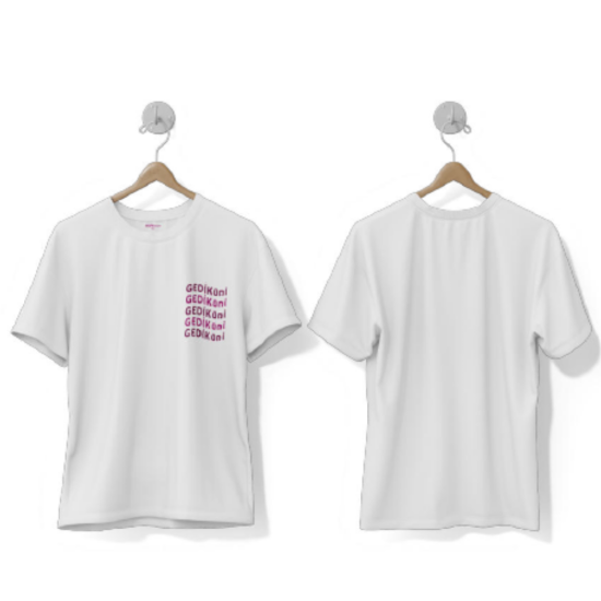 Gedik Yazılı Beyaz Tişört
